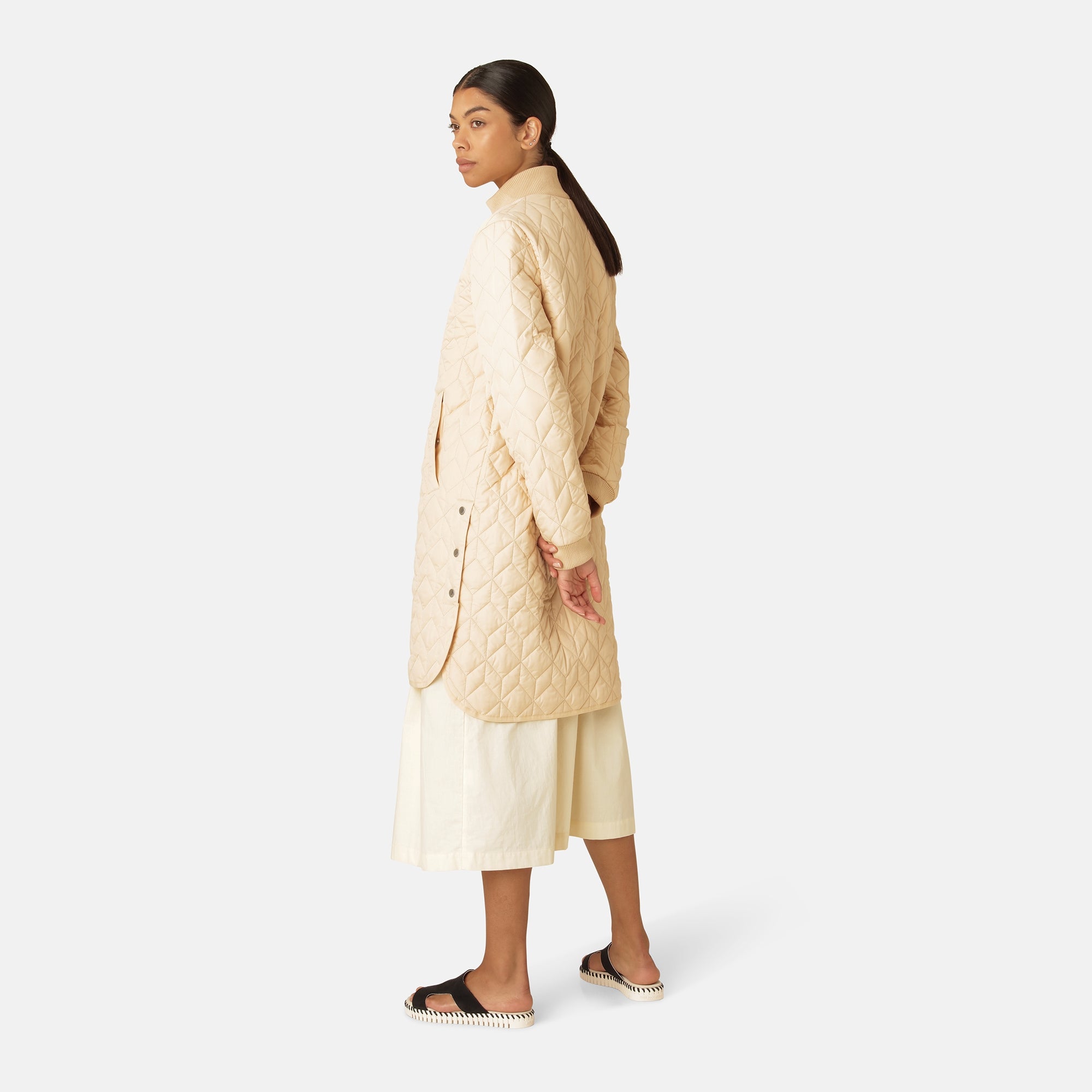 Gewatteerde jas ART06 | Beige | Coat | Ilse Jacobsen