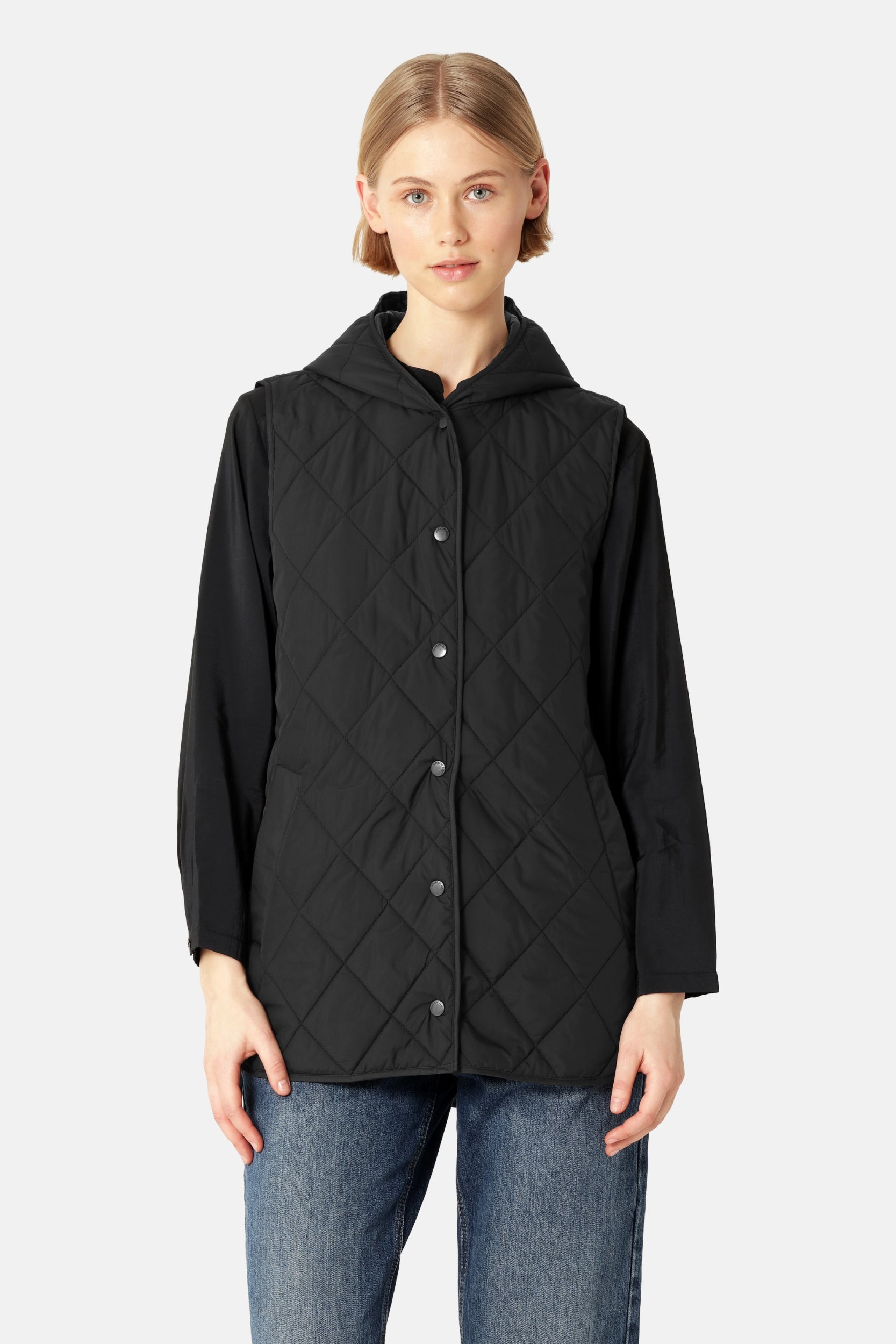 Lang Gewatteerd Vest BEAT02 | Black | Vest | Ilse Jacobsen