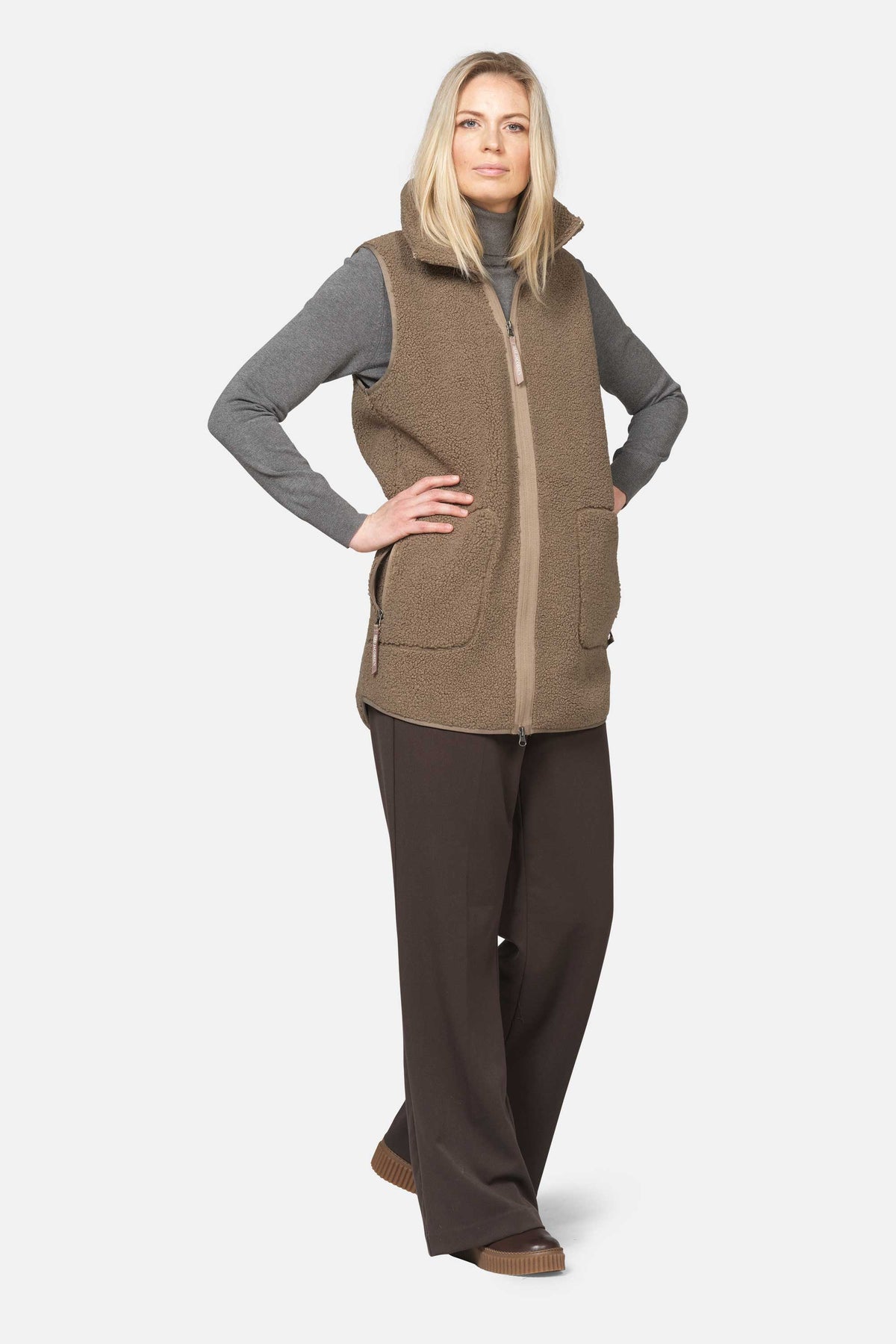 Lange teddy bodywarmer BONDEDPILE02 | Greige | Jacket | Ilse Jacobsen