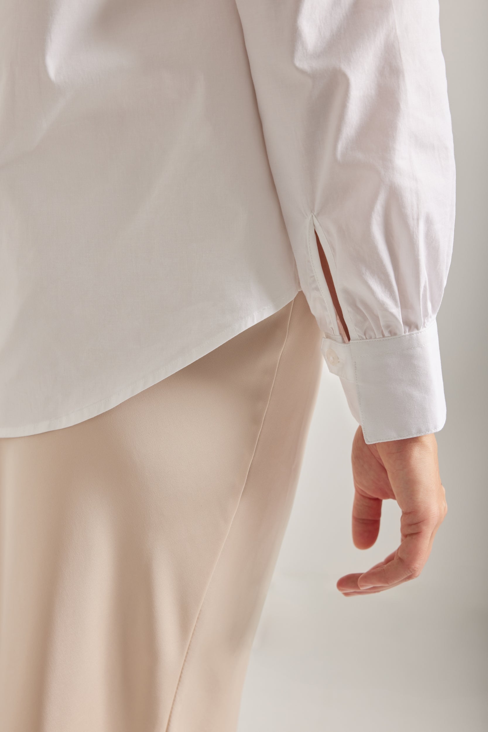 Klassiek Flowy Blouse CRISSAPA03 | White | Shirt | Ilse Jacobsen