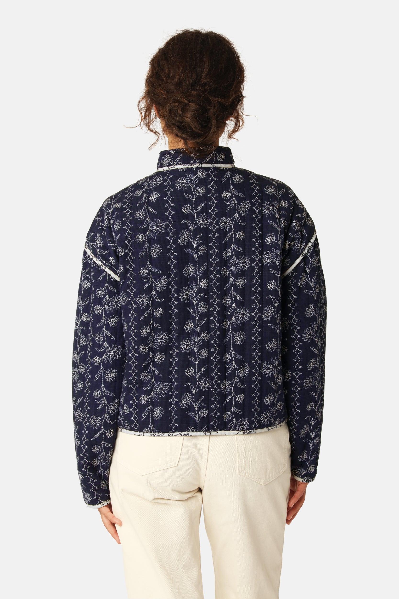 Korte Gewatteerde Jas OTTOMAQUILT01P | Dark Wildflower | Jacket | Ilse Jacobsen