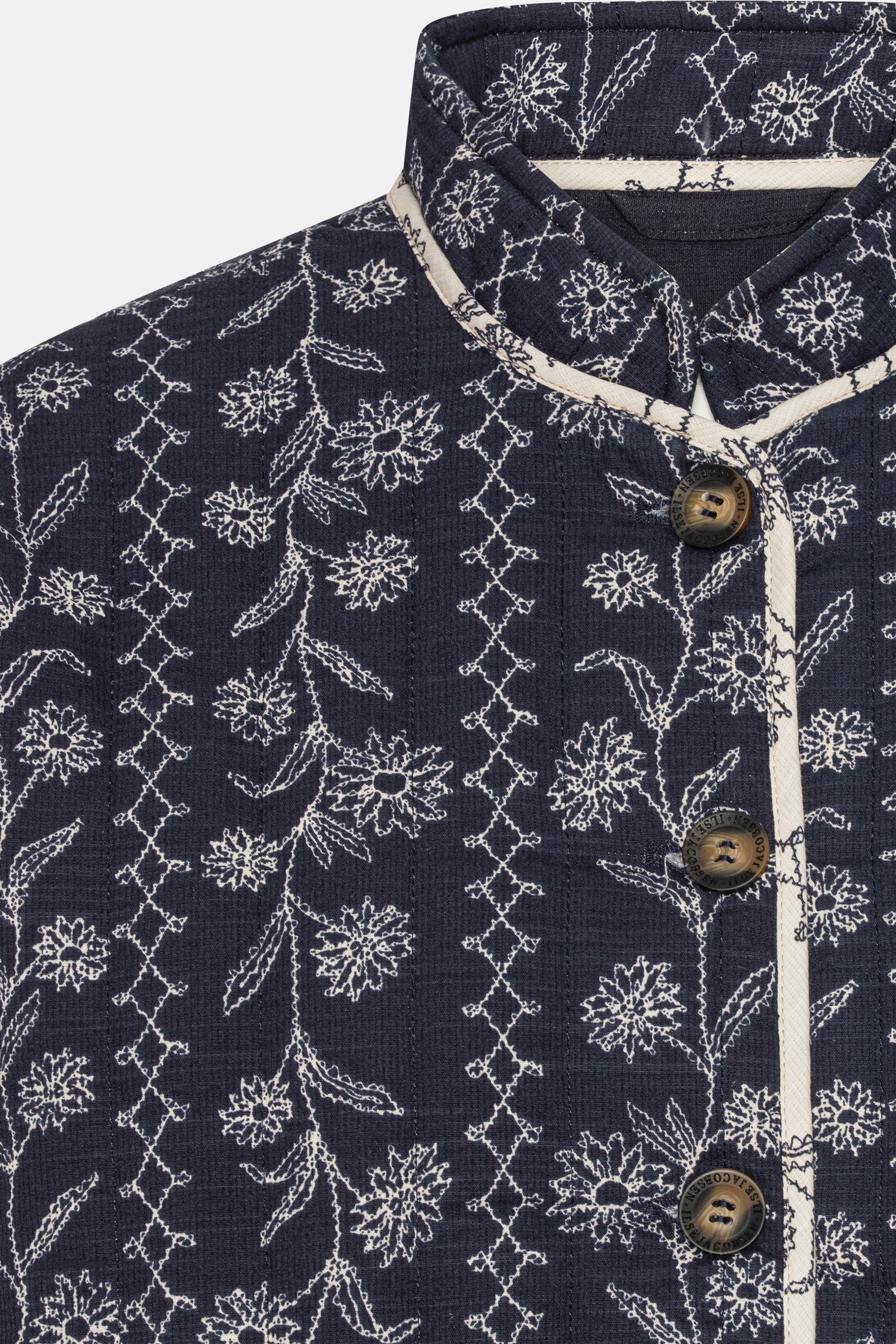 Korte Gewatteerde Jas OTTOMAQUILT01P | Dark Wildflower | Jacket | Ilse Jacobsen