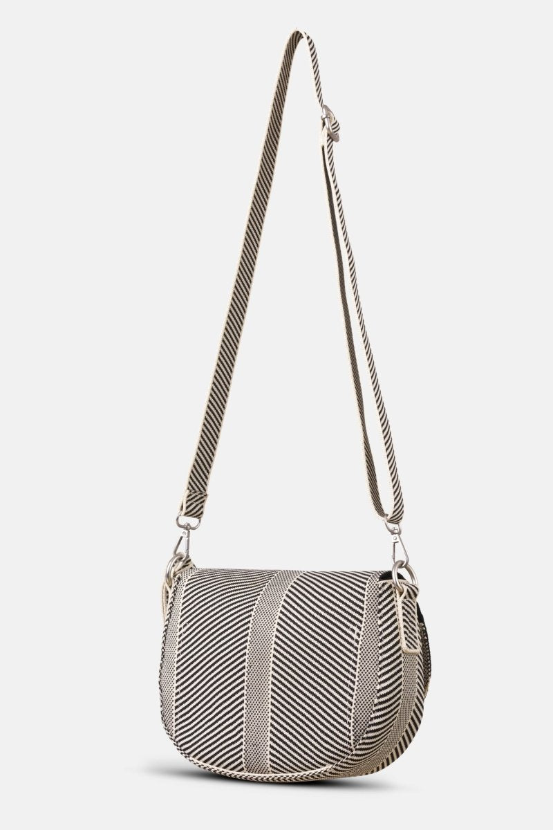 Gebreide crossbodytas KNITTY03 | Milk Creme Black | Bag | Ilse Jacobsen