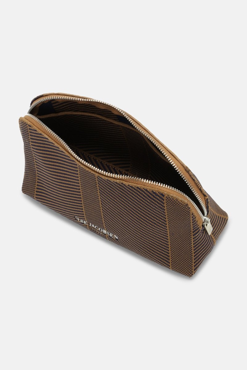 Gebreide Makeup Tas KNITTY02 | Dark Indigo Buckhorn Brown | Accessories | Ilse Jacobsen