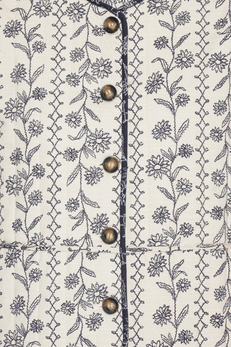 Korte Gewatteerde Jas OTTOMAQUILT01P | White Wildflower | Jacket | Ilse Jacobsen