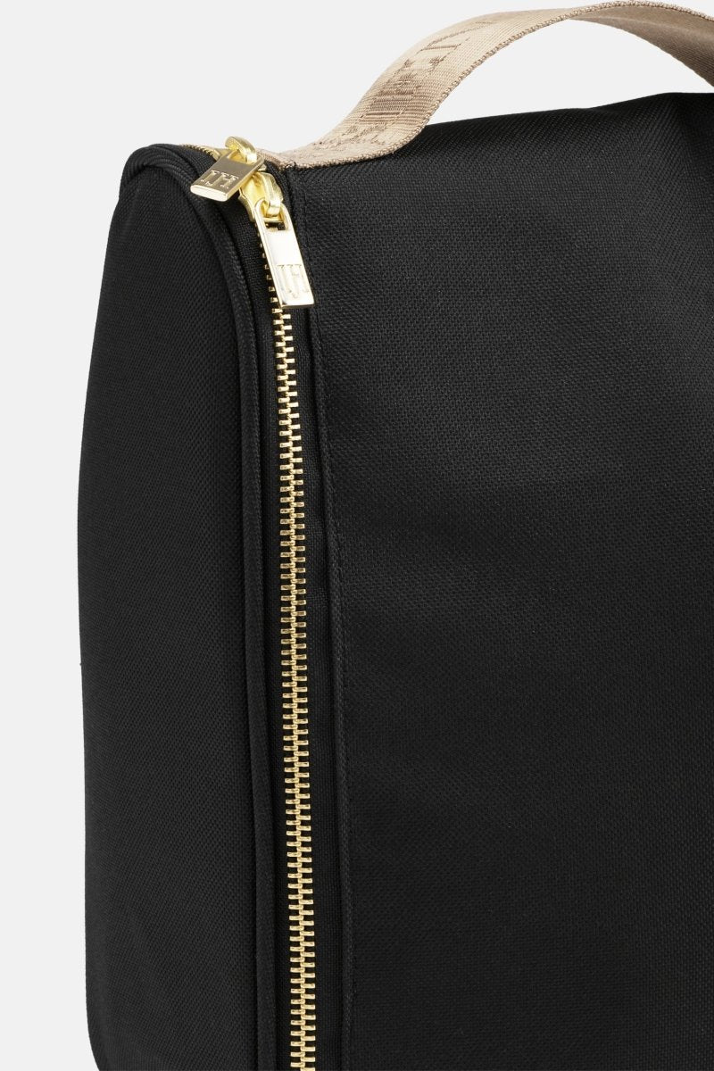 Ophangbare Toilettas EVERY05 | Black | Bag | Ilse Jacobsen