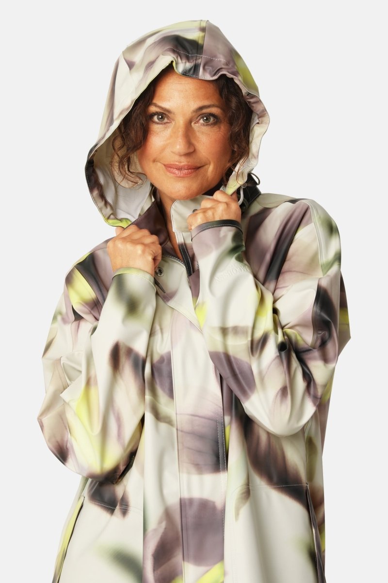 Regenjas RAIN71P | Light Photoristic Flower | Raincoat | Ilse Jacobsen