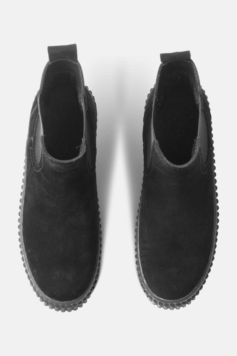 Suède chelsea boots CALIRA06 | Black Black | Shoes | Ilse Jacobsen