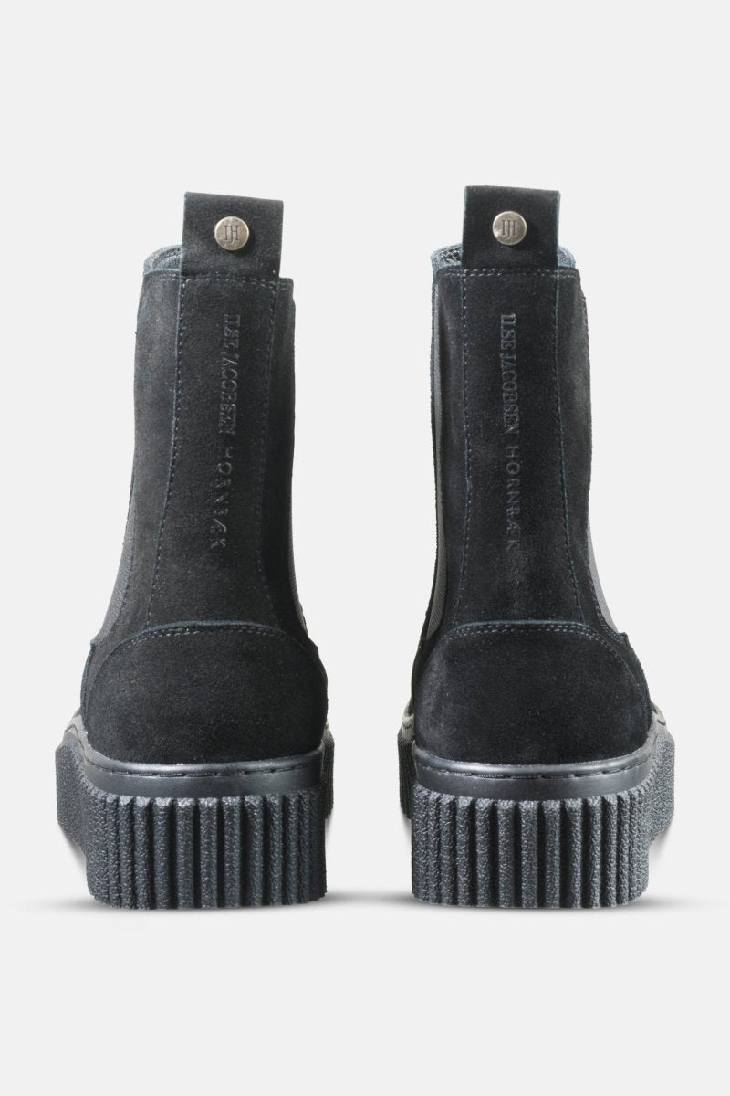 Suède chelsea boots CALIRA06 | Black Black | Shoes | Ilse Jacobsen