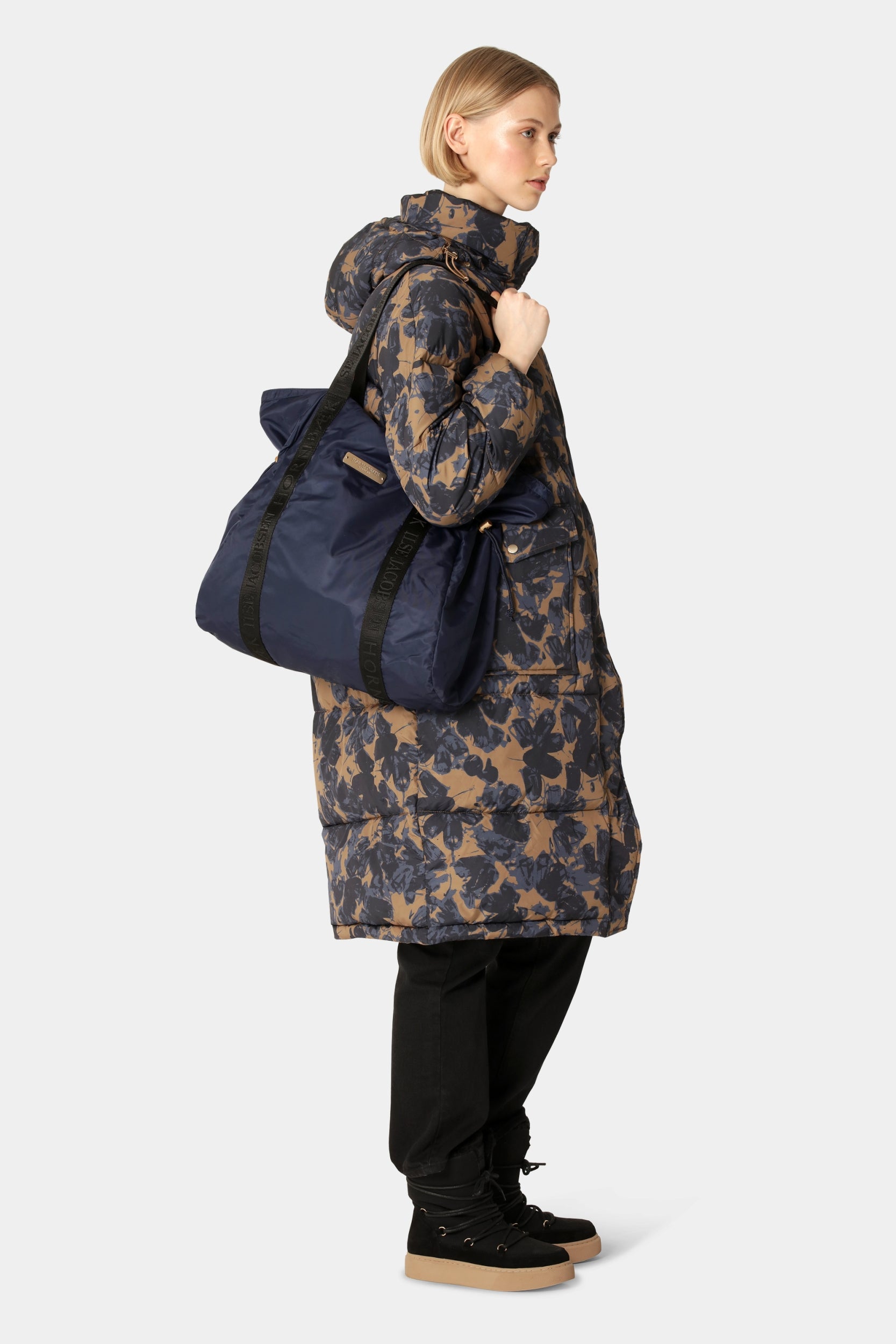 All Weather Shopper ALLWEATHER01 | Ombre Blue | Bag | Ilse Jacobsen