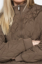 Lange gewatteerde jas ART06 | Mud | Coat | Ilse Jacobsen
