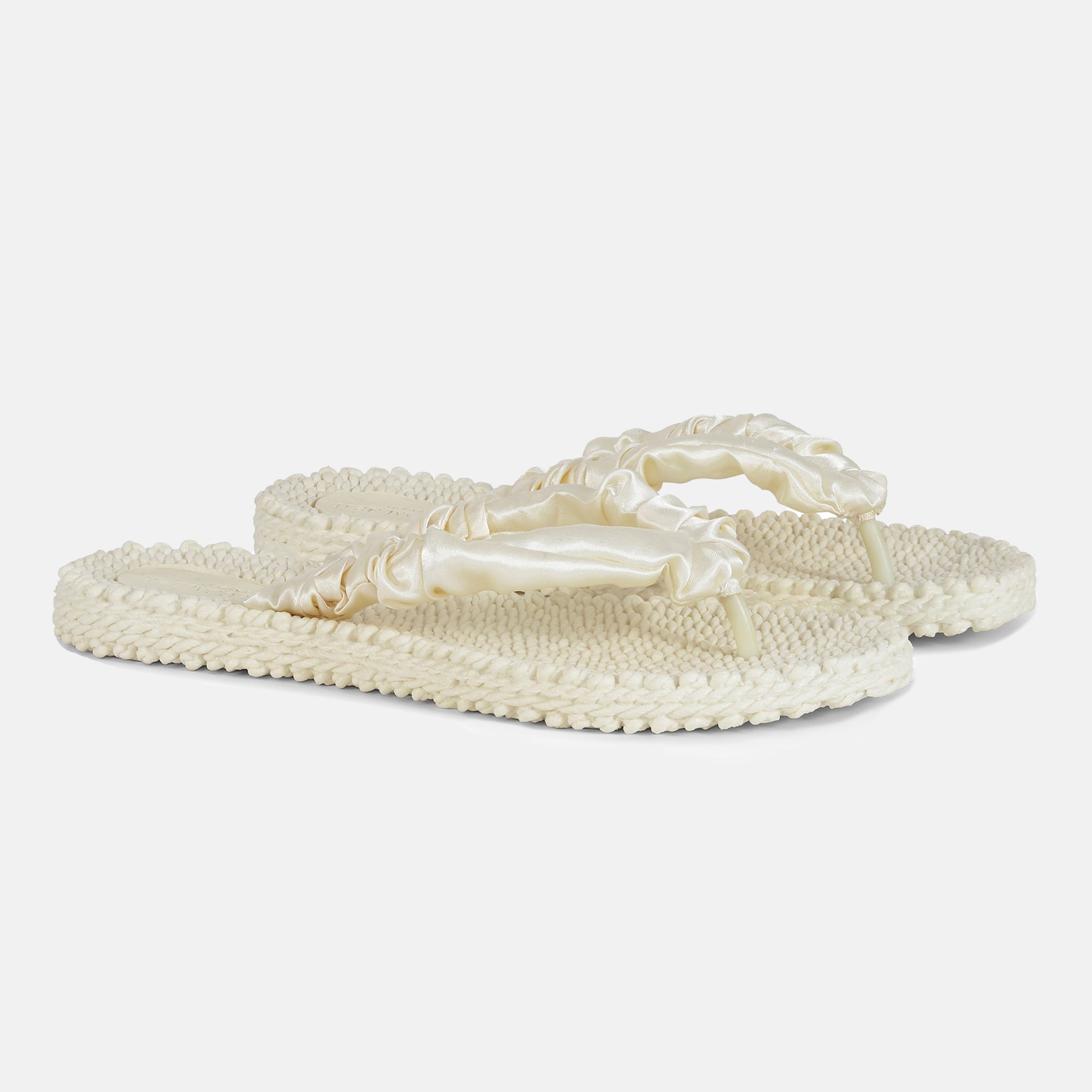 Slippers met satijnen band CHEERFUL06 - 114 Winter White | Winter White | Flip Flop | Ilse Jacobsen