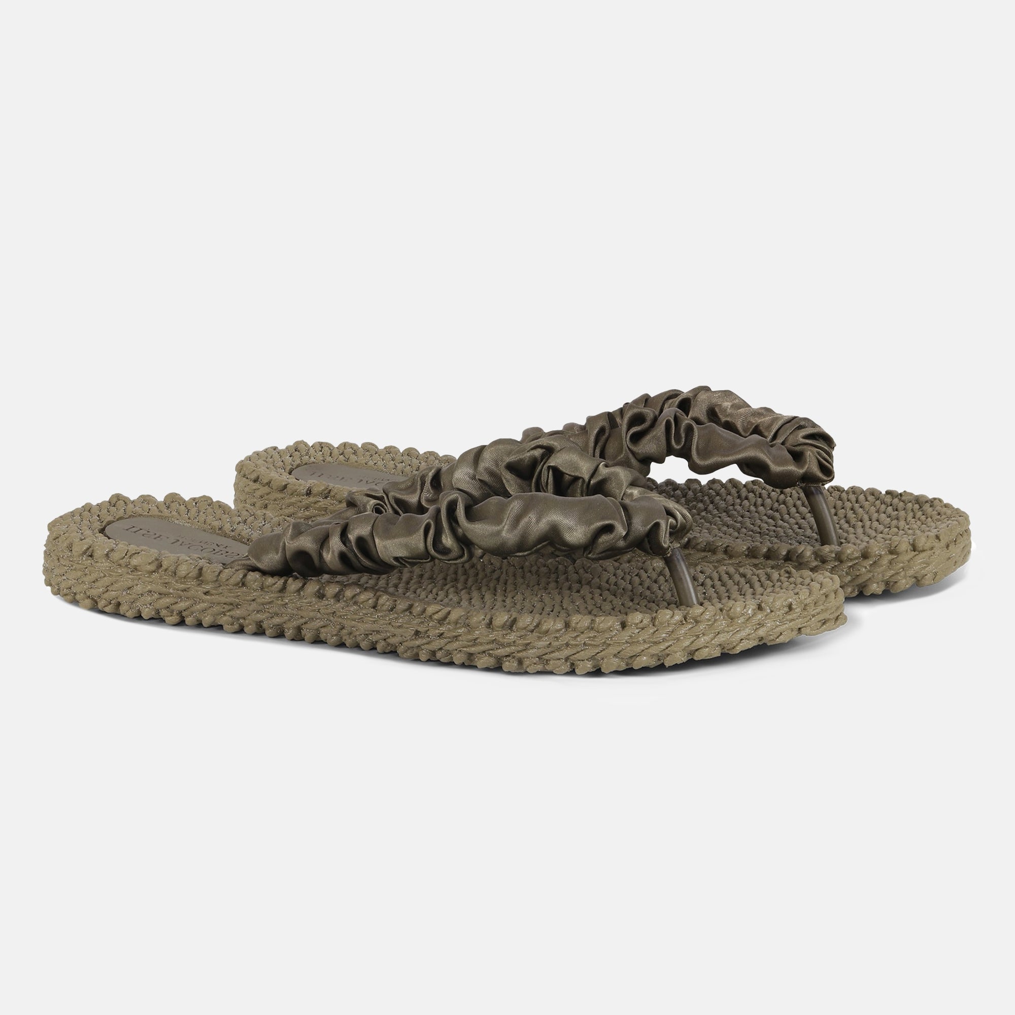 Slippers met satijnen band CHEERFUL06 - 234 Cub Brown | Cub Brown | Flip Flop | Ilse Jacobsen