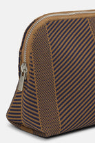 Gebreide Makeup Tas KNITTY02 | Dark Indigo Buckhorn Brown | Bag | Ilse Jacobsen