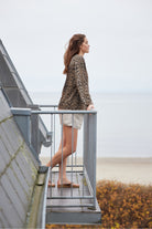 Blouse met halve knoopsluiting PANTHERA01P | Brown Panthera Print | Shirt | Ilse Jacobsen