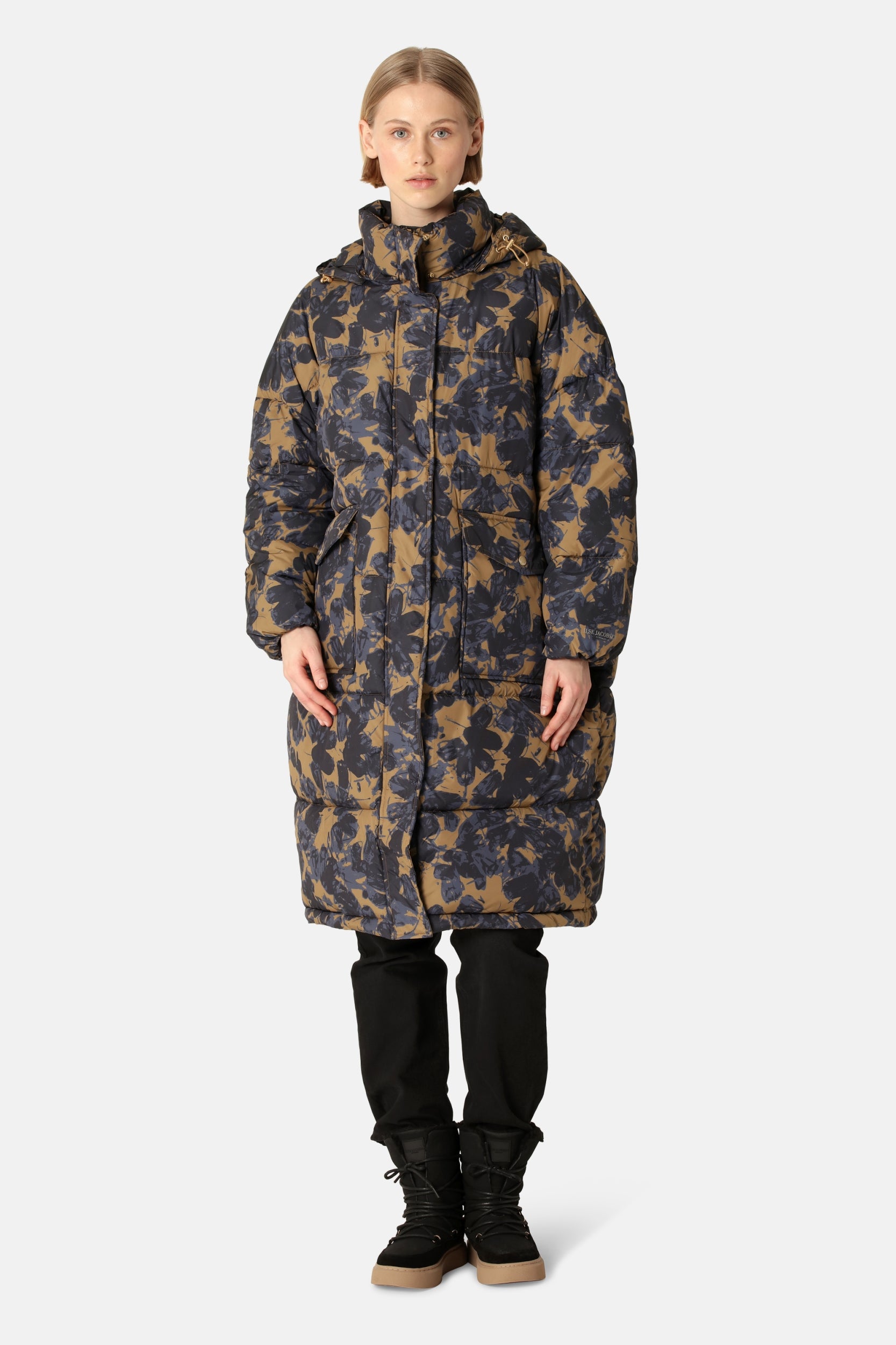 Lange Gewatteerde Jas PEPPY06P - 248 Mocca | Beige Butterfly | Coat | Ilse Jacobsen