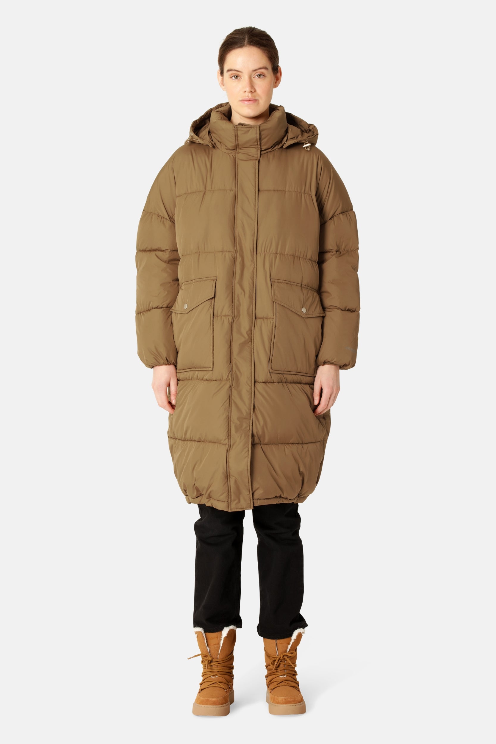 Lange Gewatteerde Jas PEPPY06 | Mocca | Coat | Ilse Jacobsen