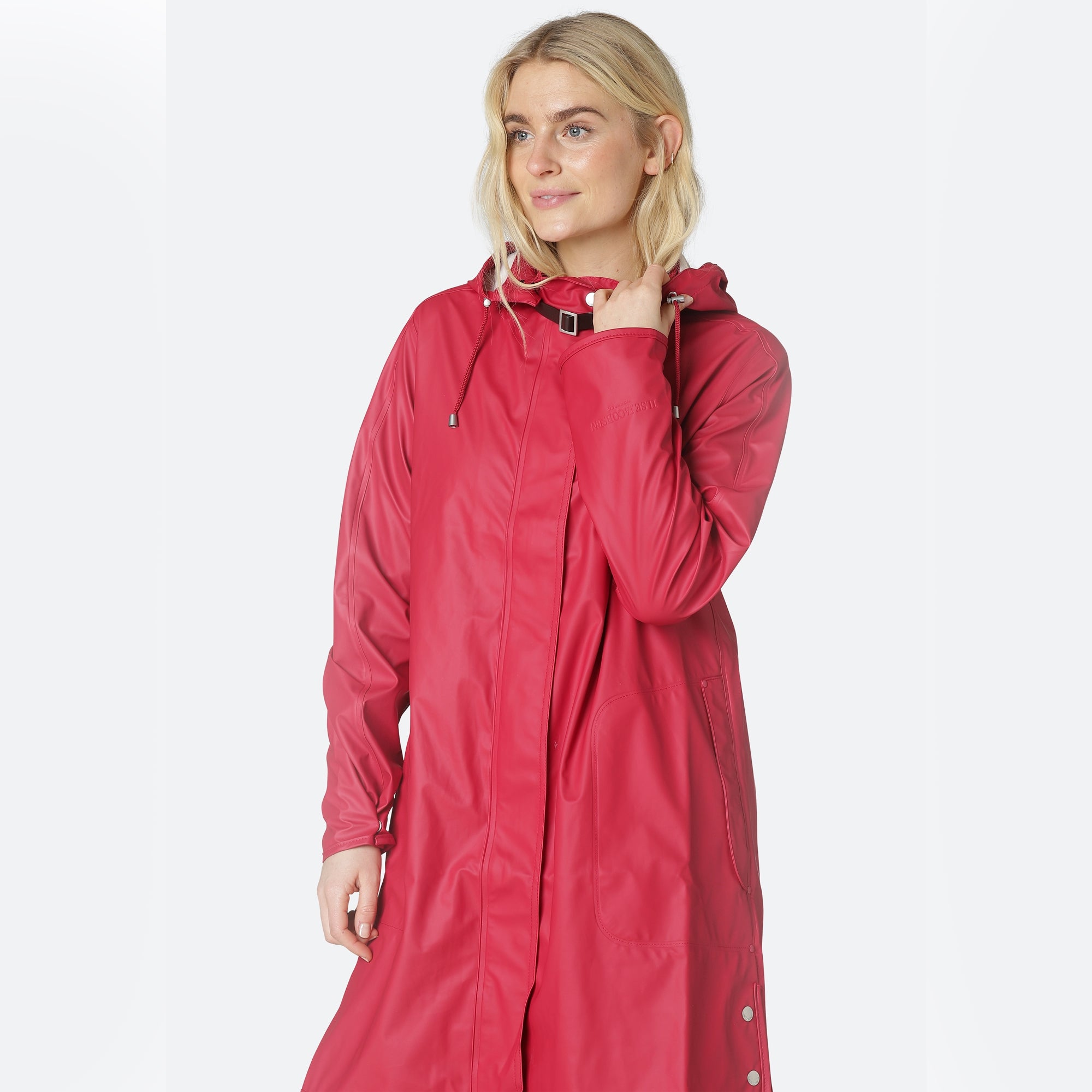 Regenjas RAIN71 - 303 Deep Red | Deep Red | Raincoat | Ilse Jacobsen