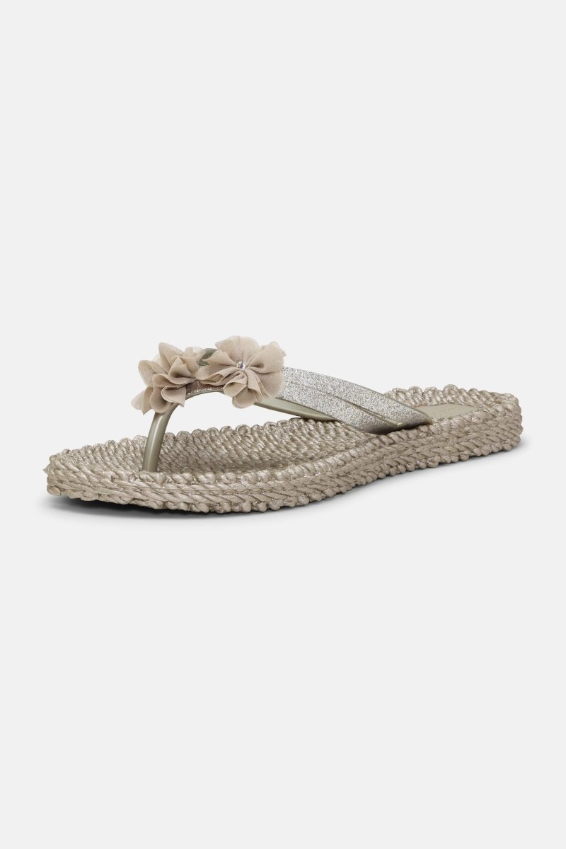 Dubbeleband Slippers met Bloemen CHEERFUL18F | Platin | Shoes | Ilse Jacobsen
