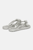 Dubbeleband Slippers met Bloemen CHEERFUL18F | Silver | Shoes | Ilse Jacobsen
