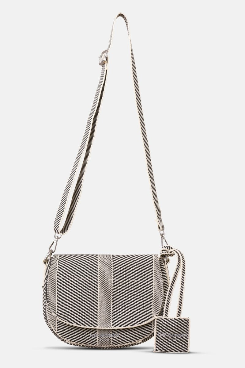 Gebreide crossbodytas KNITTY03 | Milk Creme Black | Bag | Ilse Jacobsen