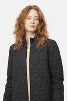 Gewatteerde jas ART06 | Black | Coat | Ilse Jacobsen