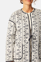 Gewatteerde Jas OTTOMAQUILT04P | White Wildflower | Jacket | Ilse Jacobsen