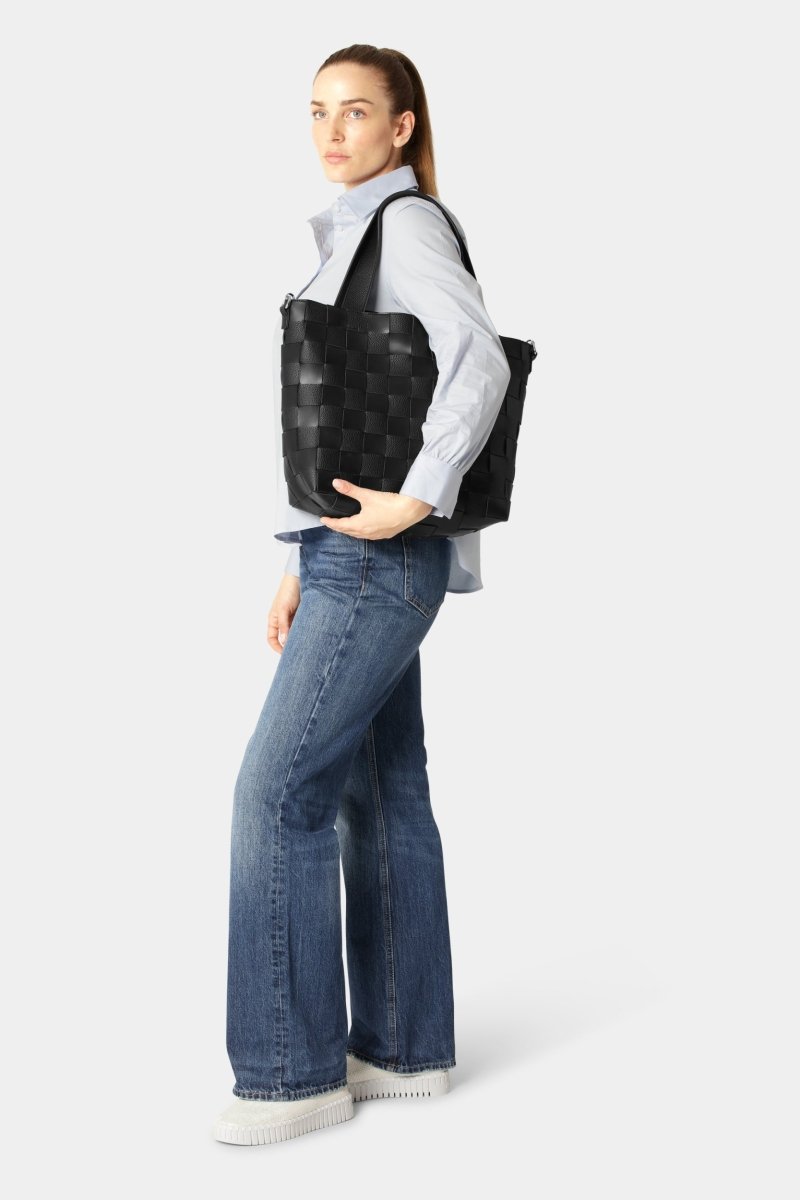 Grote Crossbody Tas CHIP11 | Black | Bag | Ilse Jacobsen