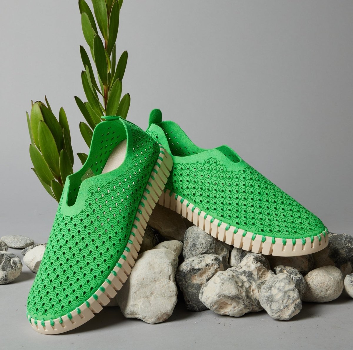 Instappers TULIP3275 beige zool | Bright Green | Shoes | Ilse Jacobsen