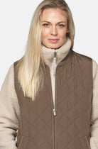 Lange gewatteerde bodywarmer ART25 | Mud | Jacket | Ilse Jacobsen