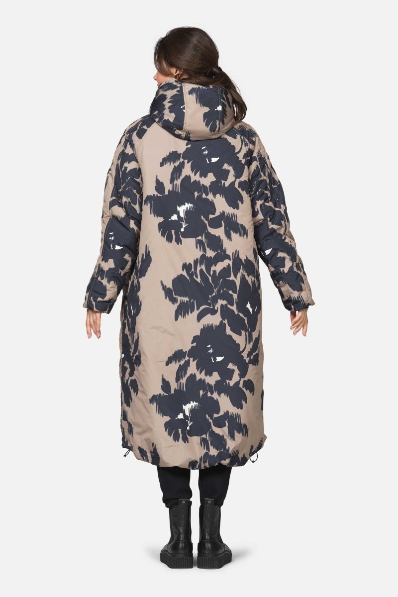 Lange gewatteerde cocoonjas PEPPY09P | Floral Decors | Coat | Ilse Jacobsen