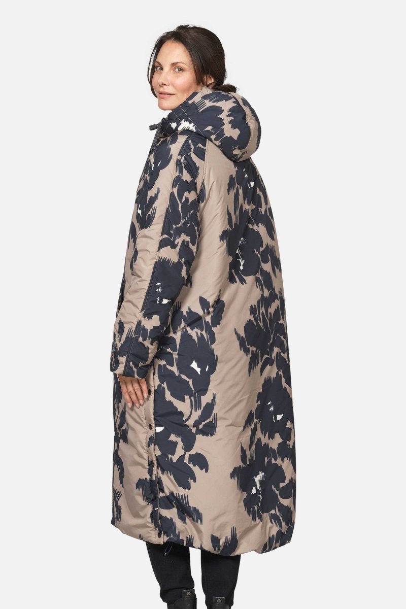 Lange gewatteerde cocoonjas PEPPY09P | Floral Decors | Coat | Ilse Jacobsen