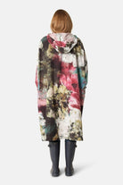 Regenponcho RAIN221SPP | Artistic Flower Print | Poncho | Ilse Jacobsen