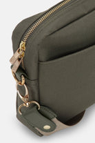 Reis Crossbody Tas EVERY04 | Army | Bag | Ilse Jacobsen