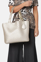 Reversible Tote bag BAG08 M | Platin Silver | Bag | Ilse Jacobsen