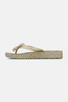 Slippers met Bloem CHEERFUL17F | Platin | Shoes | Ilse Jacobsen