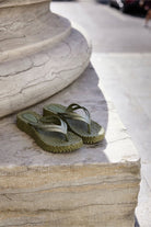 Slippers met lichte plateauzool CHEERFUL13 | Army | Flip Flop | Ilse Jacobsen