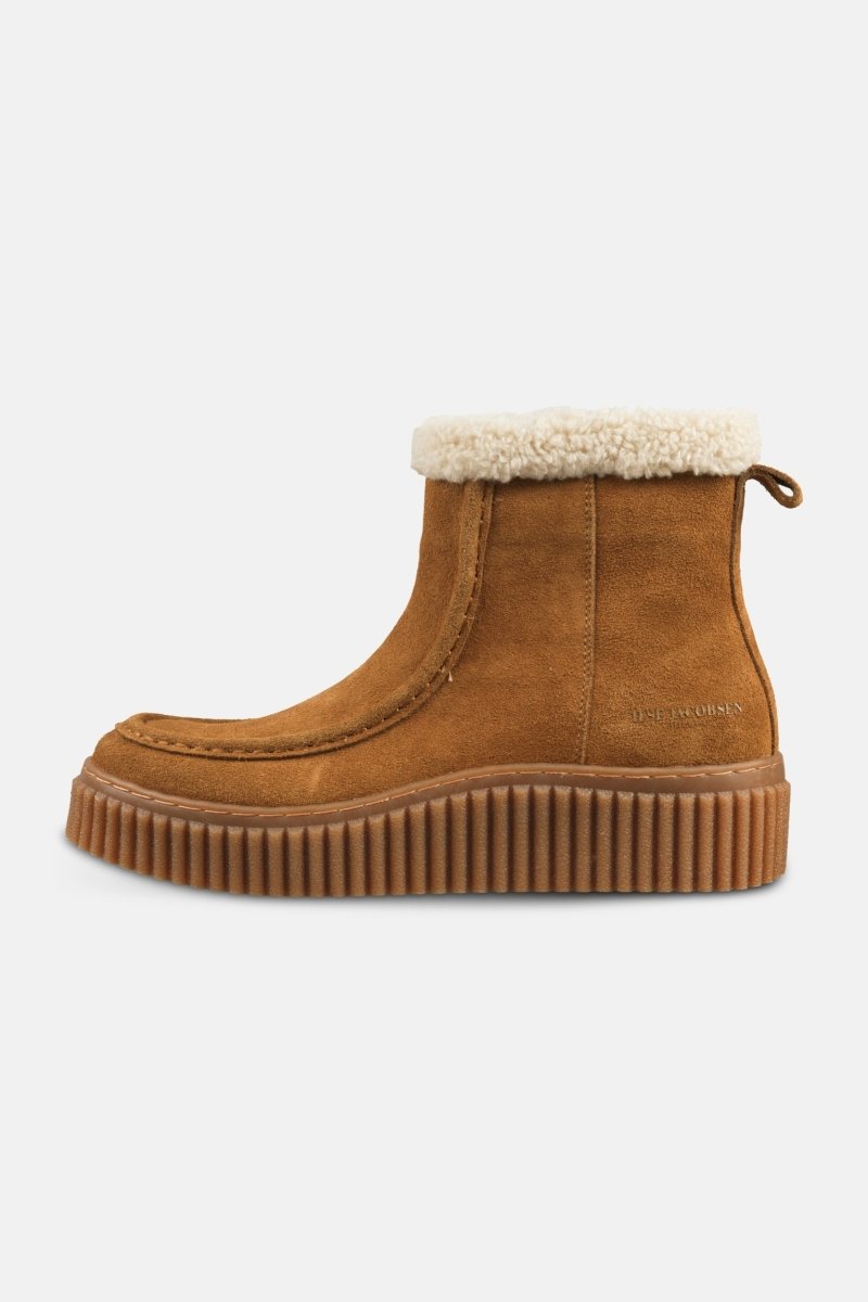 Suède laarsjes met lamsvacht CALIRA01 | Cashew Clay | Shoes | Ilse Jacobsen