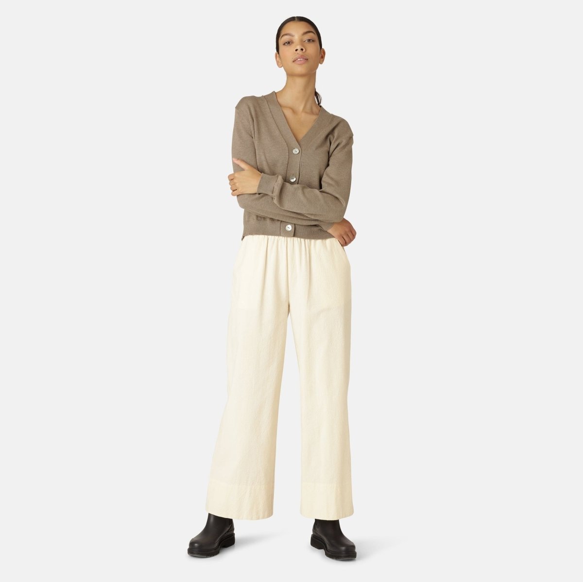 Gebreid vest GWEN4066 | Bleached Sand | Cardigan | Ilse Jacobsen